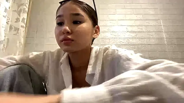 CatherineForbes online show from April 2026 01:15:01 PM