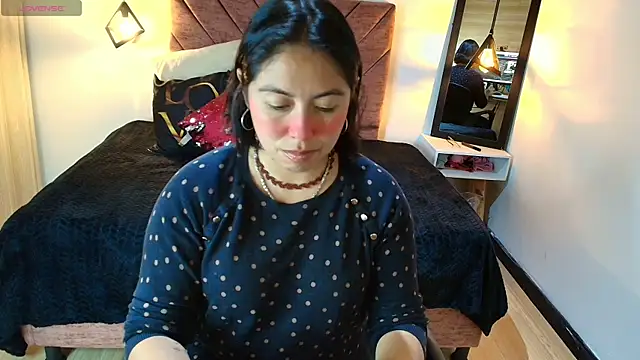 Amanda Fox   online show from April 2026 07:55:01 PM