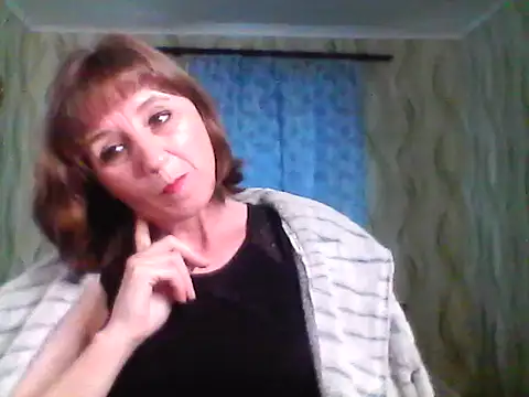 Alisaprice077 online show from April 2026 07:29:01 AM