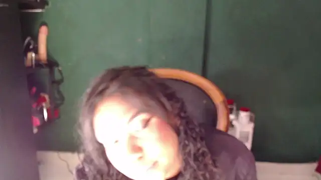 AntonelaVargas online show from March 2026 12:05:01 AM