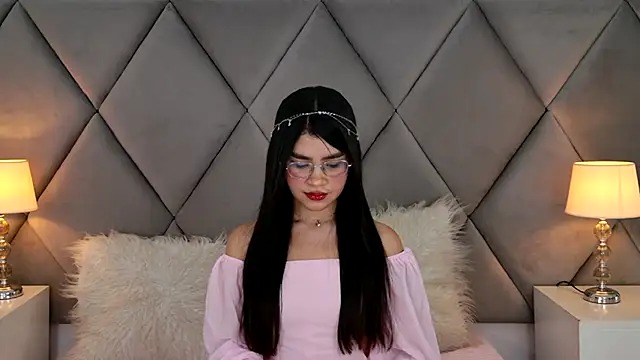 Snapshot of OliviaDiaz chatting on June 2026 08:12:02 PM OliviaDiaz online show from June 2026 08:12:02 PM