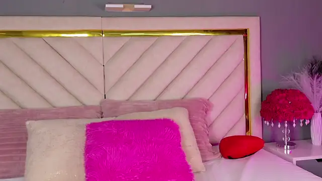 sweett melodyy online show from March 2026 08:48:01 PM