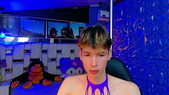 Stefany PiInk online show from April 2026 08:20:01 PM