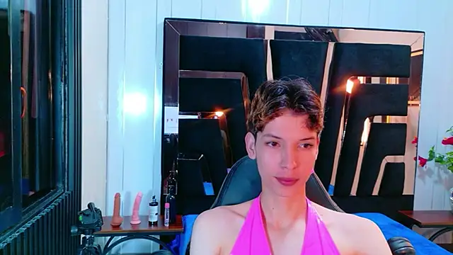 Stefany PiInk online show from April 2026 12:21:01 PM