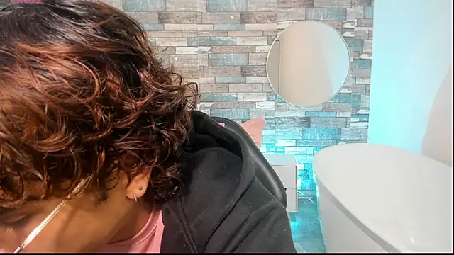 JUSTIN TAY1 online show from April 2026 11:29:01 AM