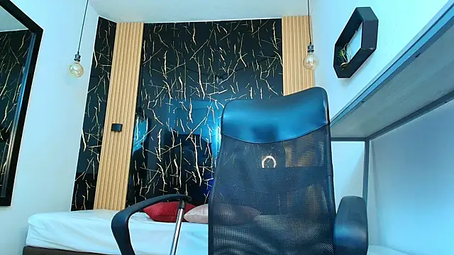 ValeriHot 1 online show from April 2026 03:48:01 AM