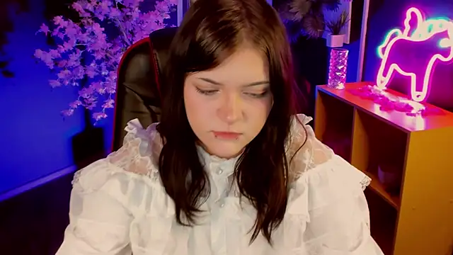 EsterTwilight online show from May 2026 10:53:02 AM