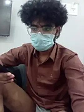Snapshot of Madhu08fm chatting on May 2026 03:07:02 PM Madhu08fm online show from May 2026 03:07:02 PM