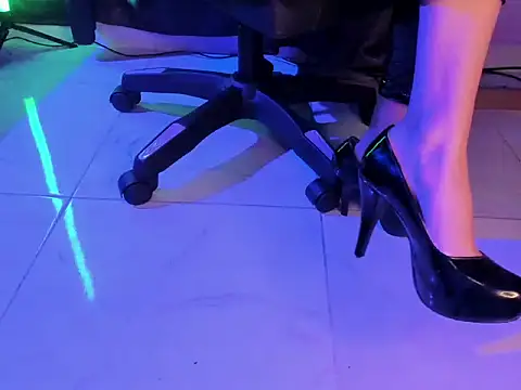 LadyIvanna online show from April 2026 04:44:02 PM