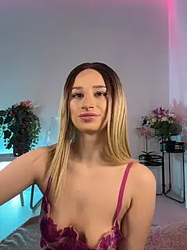 Snapshot of ScarletFlameee chatting on May 2026 05:56:01 AM ScarletFlameee online show from May 2026 05:56:01 AM