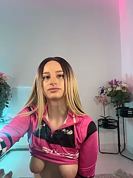 Snapshot of ScarletFlameee chatting on May 2026 05:36:01 AM ScarletFlameee online show from May 2026 05:36:01 AM