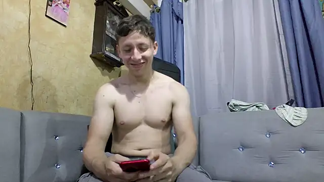 Snapshot of paulcevallos05 chatting on June 2026 11:58:01 PM paulcevallos05 online show from June 2026 11:58:01 PM