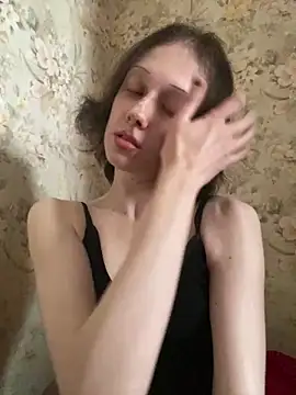 AmanitaXXX69 online show from April 2026 08:23:02 AM