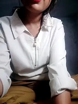 Divya3107 online show from March 2026 04:24:02 AM