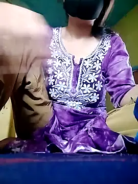 Divya3107 online show from April 2026 02:56:01 AM