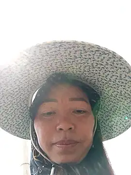 Yellow-pink online show from April 2026 02:51:02 AM