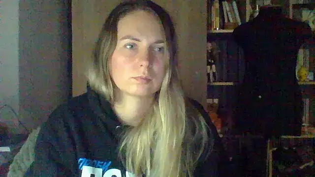 Mollie365 online show from March 2026 04:22:02 PM