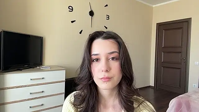 AdeleVelvet online show from April 2026 08:30:01 AM