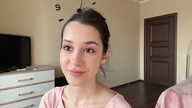 AdeleVelvet online show from April 2026 11:03:02 AM