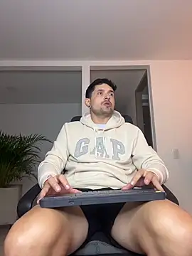 TroyeSavage online show from April 2026 10:46:01 AM