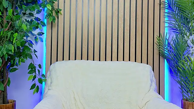 NataliaCroft online show from March 2026 04:01:01 PM