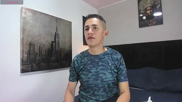 Snapshot of _Alan_Walker_1 chatting on April 2026 05:21:02 PM Alan Walker 1 online show from April 2026 05:21:02 PM