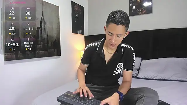 Snapshot of _Alan_Walker_1 chatting on May 2026 02:44:02 PM Alan Walker 1 online show from May 2026 02:44:02 PM