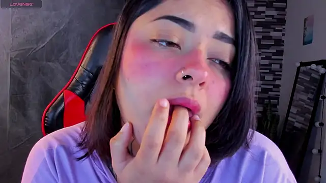 Sophiia cherry online show from April 2026 06:10:01 PM