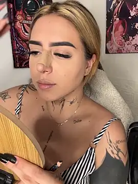 CarolQueen1  online show from April 2026 01:41:01 PM