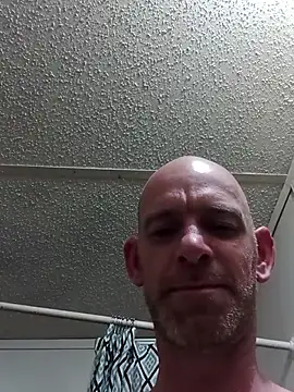 Fastrunner10 online show from April 2026 02:43:01 AM