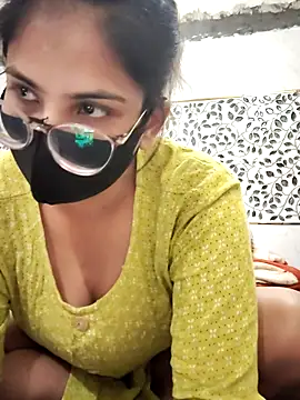 miss juliya online show from April 2026 05:30:02 PM