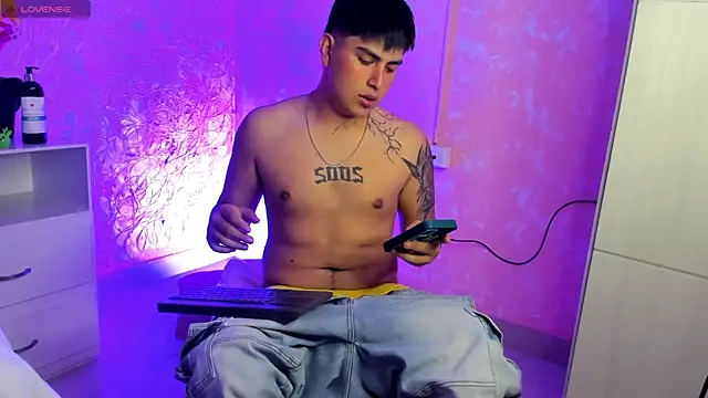 ThomasThundr online show from March 2026 03:39:02 AM