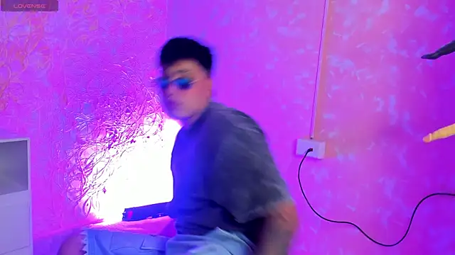 ThomasThundr online show from March 2026 05:19:01 AM