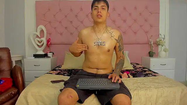 ThomasThundr online show from July 2026 06:48:01 PM