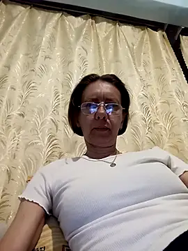 Snapshot of Tania9876 chatting on June 2026 07:19:02 PM Tania9876 online show from June 2026 07:19:02 PM