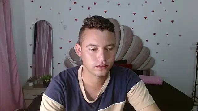 Snapshot of sven_fox723 chatting on May 2026 01:07:02 PM sven fox723 online show from May 2026 01:07:02 PM