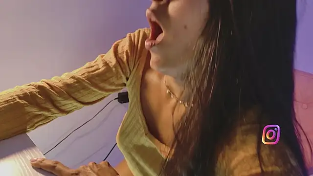 kittymyers online show from April 2026 06:10:01 PM