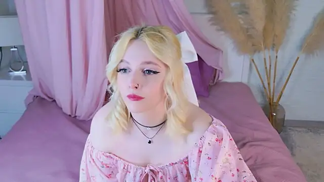 Sabrina Roose online show from March 2026 01:26:01 PM