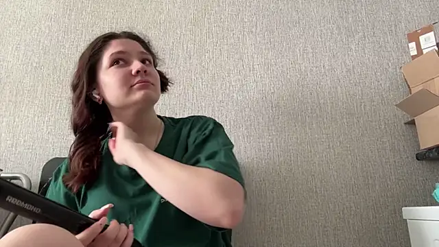 Emmiebutwihu online show from April 2026 01:05:02 AM