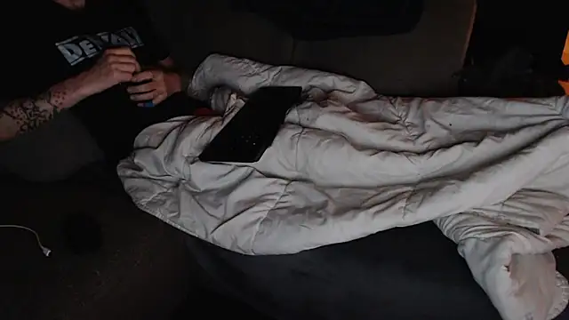 Hottehans88 online show from April 2026 03:58:01 AM