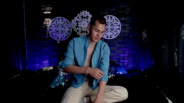 MilanDavid1 online show from March 2026 05:17:02 PM