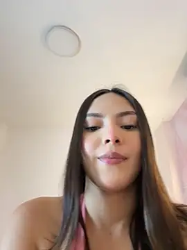 Adalyn Cute online show from May 2026 11:39:02 AM