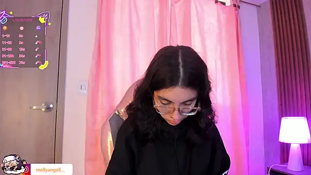 Molly A online show from April 2026 04:55:01 PM