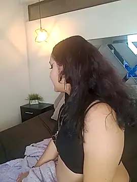 Liily Foxxy online show from April 2026 10:46:01 AM