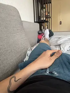 curvedlongdick online show from April 2026 09:45:01 AM