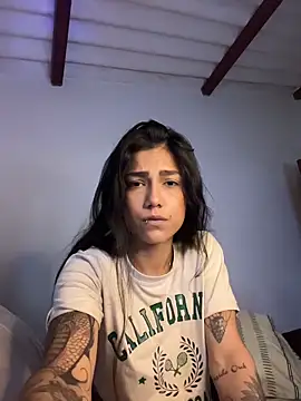 Twoshotsparty420 online show from April 2026 02:44:02 PM