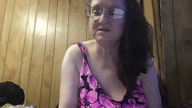 Snapshot of milfmichelle69 chatting on May 2026 01:34:01 AM milfmichelle69 online show from May 2026 01:34:01 AM