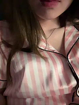 Snapshot of Cum-withyou chatting on May 2026 07:52:01 PM Cum-withyou online show from May 2026 07:52:01 PM