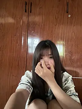 Snapshot of Cum-withyou chatting on July 2026 06:32:01 AM Cum-withyou online show from July 2026 06:32:01 AM