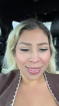 mxmxee online show from April 2026 02:35:01 PM